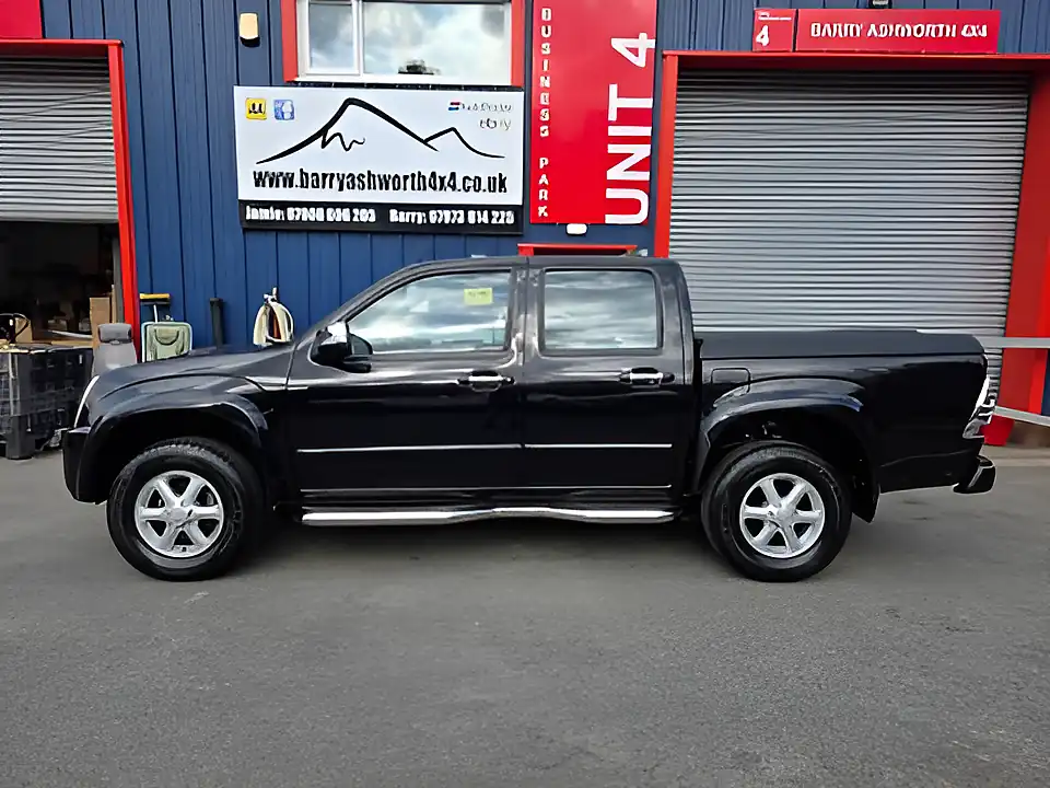 Used 2010 Isuzu Rodeo Denver Max Lwb D/C Black - Interior and Exterior details 5
