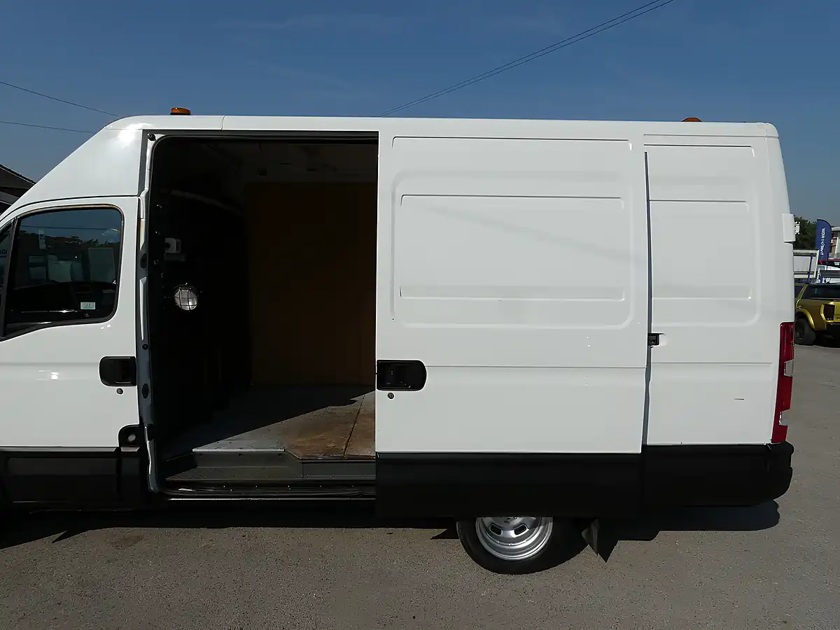 Used 2010 Iveco Daily 35C11 L2H2 Mwb White - Interior and Exterior details 10