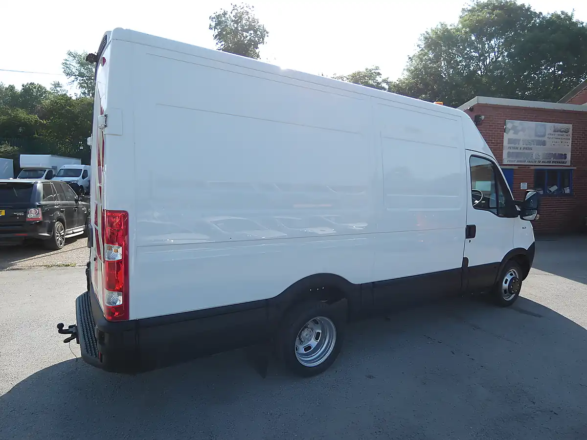 Used 2010 Iveco Daily 35C11 L2H2 Mwb White - Interior and Exterior details 14