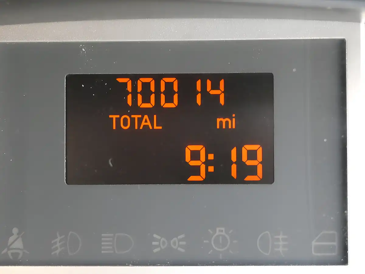 Used 2010 Iveco Daily 35C11 L2H2 Mwb White - Interior and Exterior details 7
