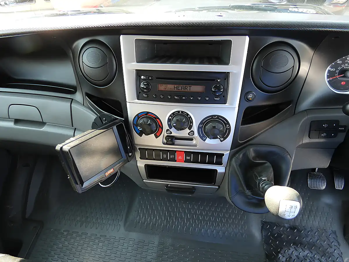 Used 2010 Iveco Daily 35C11 L2H2 Mwb White - Interior and Exterior details 8