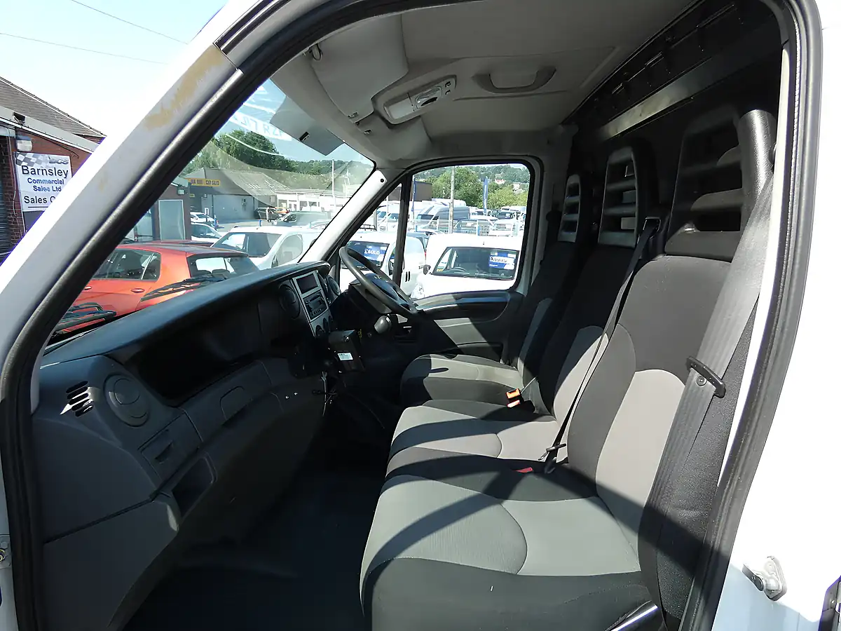 Used 2010 Iveco Daily 35C11 L2H2 Mwb White - Interior and Exterior details 9