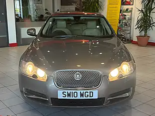 Used 2010 Jaguar Xf Luxury Grey - Interior and Exterior details 3