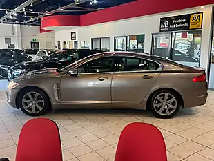 Used 2010 Jaguar Xf Luxury Grey - Interior and Exterior details 6