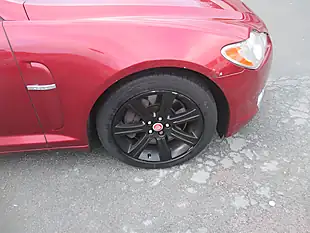 Used 2010 Jaguar Xf Luxury Red - Interior and Exterior details 5
