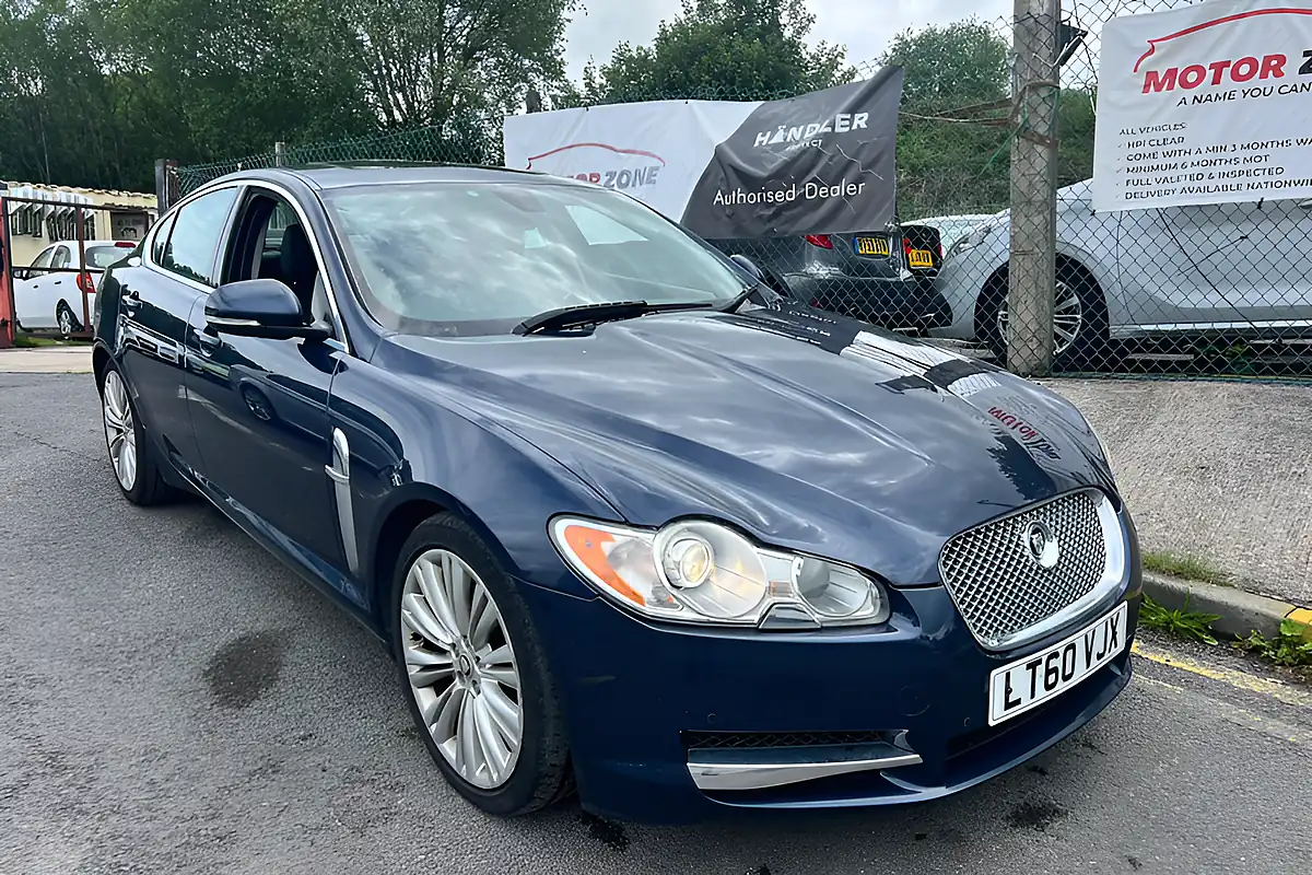 Used 2010 Jaguar Xf Premium Luxury Blue - Front View