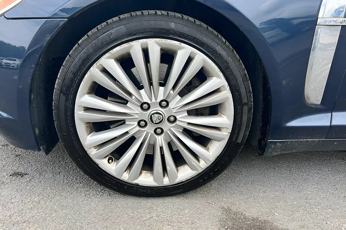 Used 2010 Jaguar Xf Premium Luxury Blue - Interior and Exterior details 10