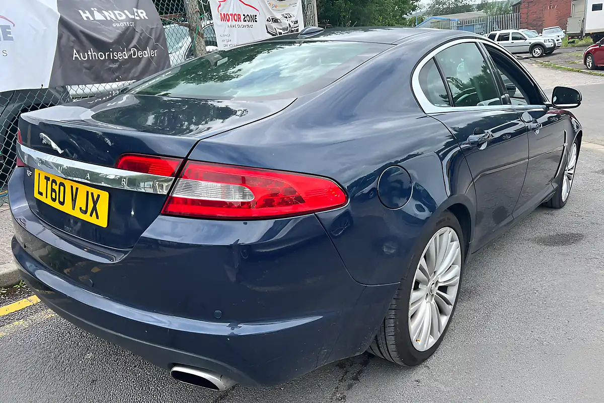 Used 2010 Jaguar Xf Premium Luxury Blue - Interior and Exterior details 8