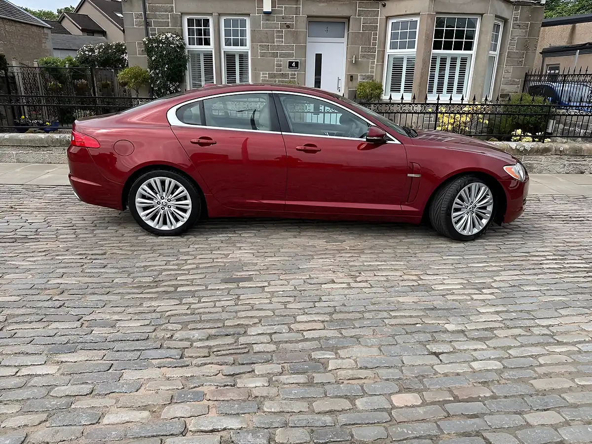 Used 2010 Jaguar Xf Premium Luxury Claret Red - Interior and Exterior details 16