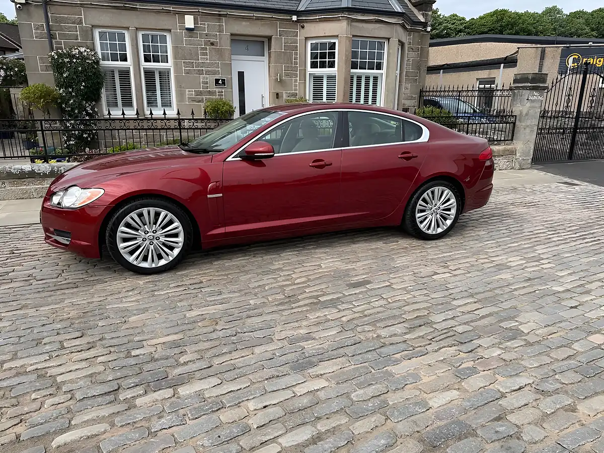 Used 2010 Jaguar Xf Premium Luxury Claret Red - Interior and Exterior details 17