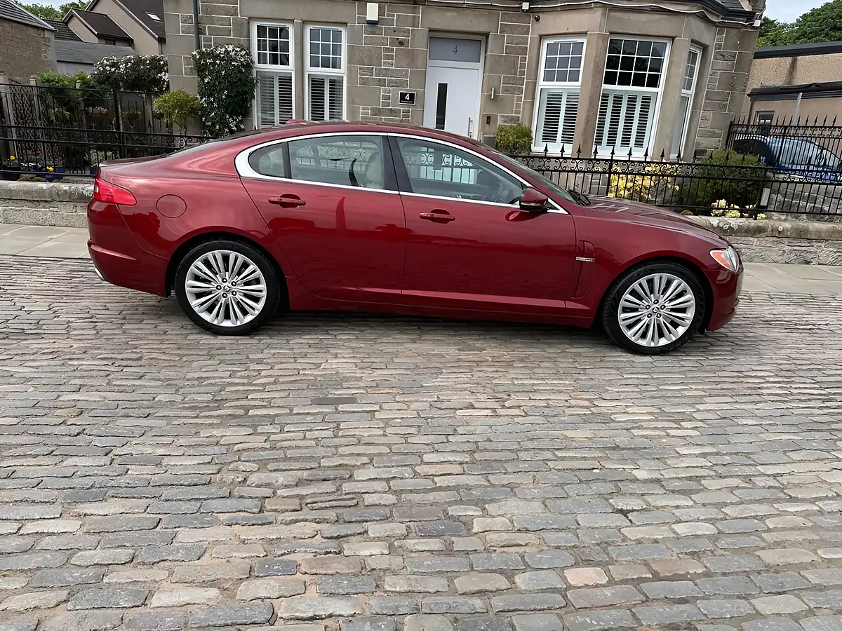 Used 2010 Jaguar Xf Premium Luxury Claret Red - Interior and Exterior details 5