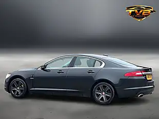 Used 2010 Jaguar Xf Premium Luxury Grey - Interior and Exterior details 8