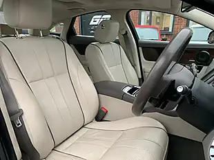 Used 2010 Jaguar Xj Portfolio Green - Interior and Exterior details 15