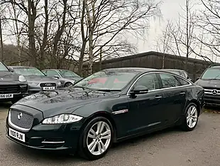 Used 2010 Jaguar Xj Portfolio Green - Interior and Exterior details 2