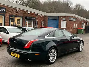 Used 2010 Jaguar Xj Portfolio Green - Interior and Exterior details 3