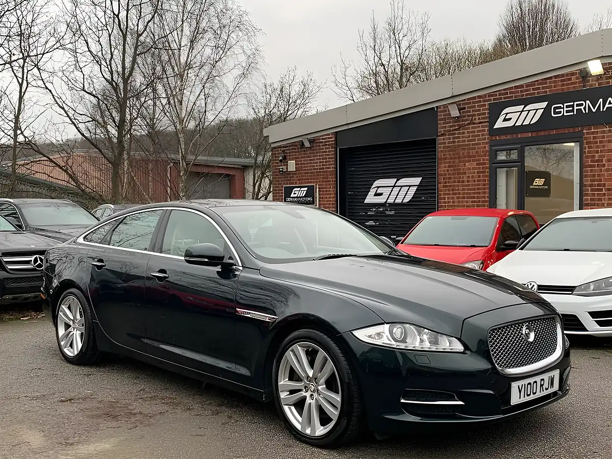 Used 2010 Jaguar Xj Portfolio Green - Interior and Exterior details 6