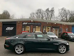 Used 2010 Jaguar Xj Portfolio Green - Interior and Exterior details 7