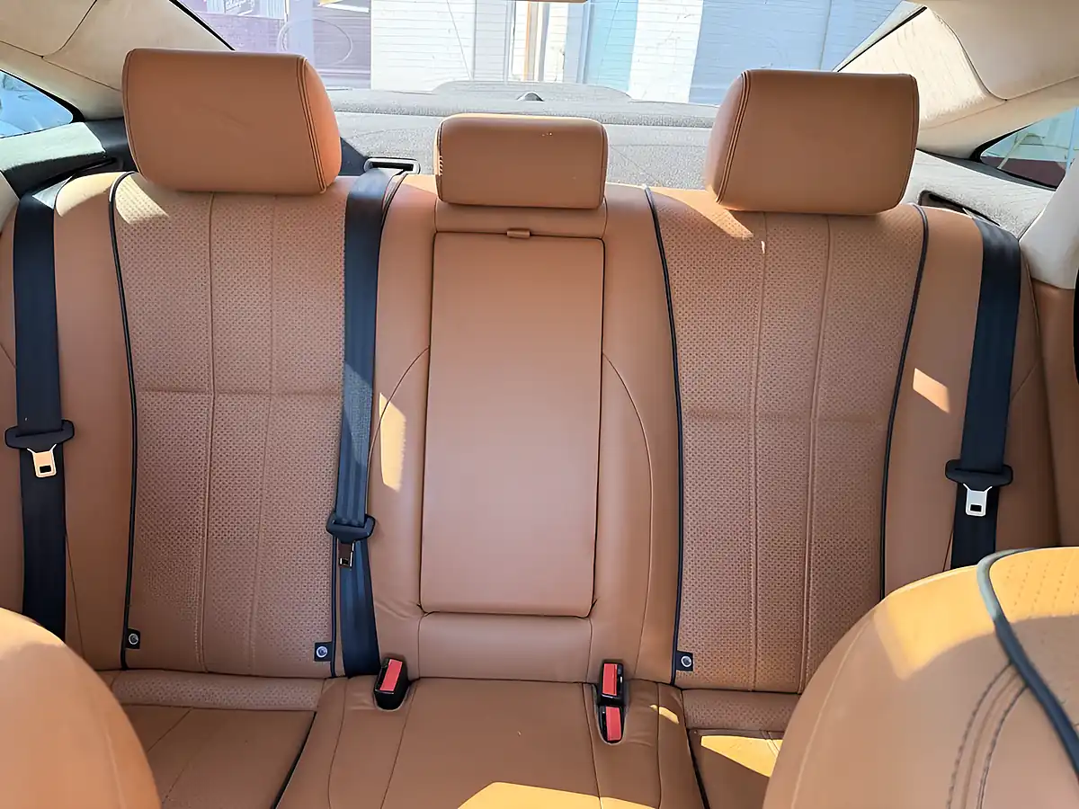 Used 2010 Jaguar Xj Portfolio Grey - Interior and Exterior details 14