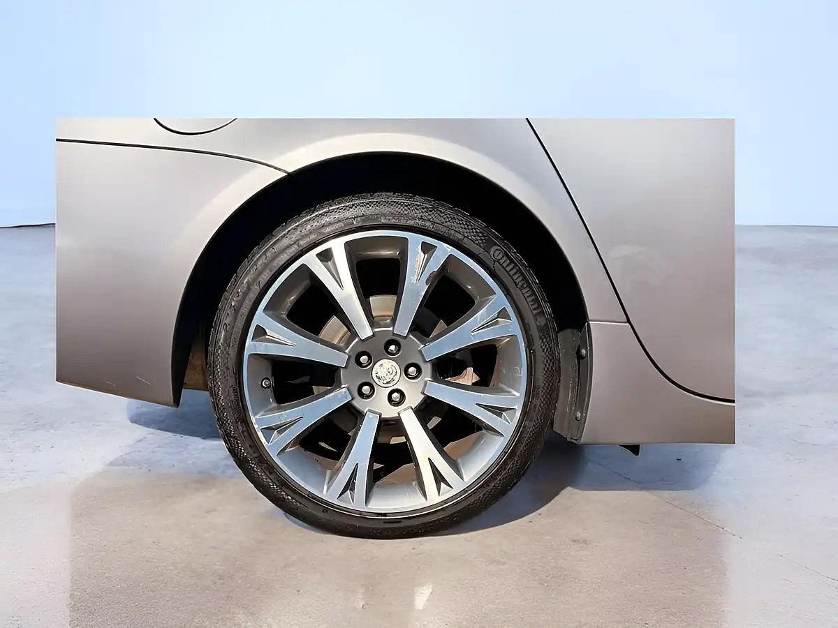Used 2010 Jaguar Xj Portfolio Grey - Interior and Exterior details 6
