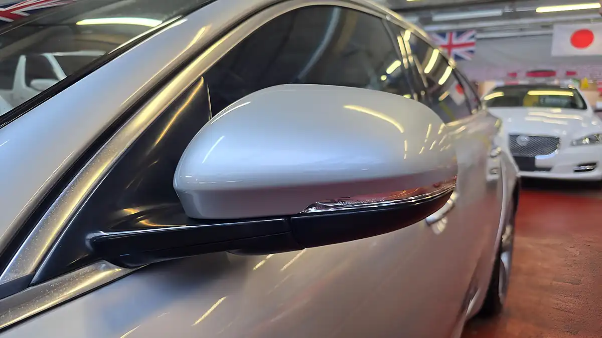 Used 2010 Jaguar Xj Premium Luxury Silver - Interior and Exterior details 17