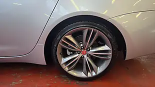 Used 2010 Jaguar Xj Premium Luxury Silver - Interior and Exterior details 19