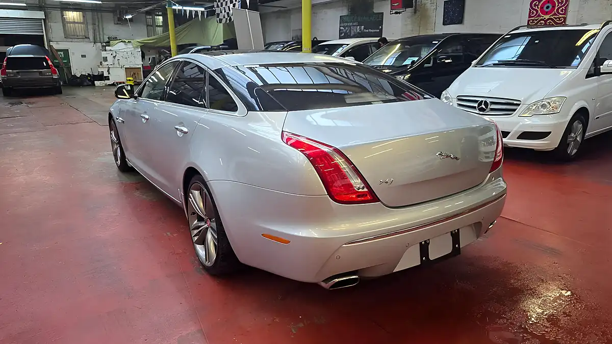 Used 2010 Jaguar Xj Premium Luxury Silver - Interior and Exterior details 2