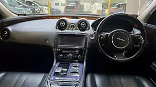 Used 2010 Jaguar Xj Premium Luxury Silver - Interior and Exterior details 4