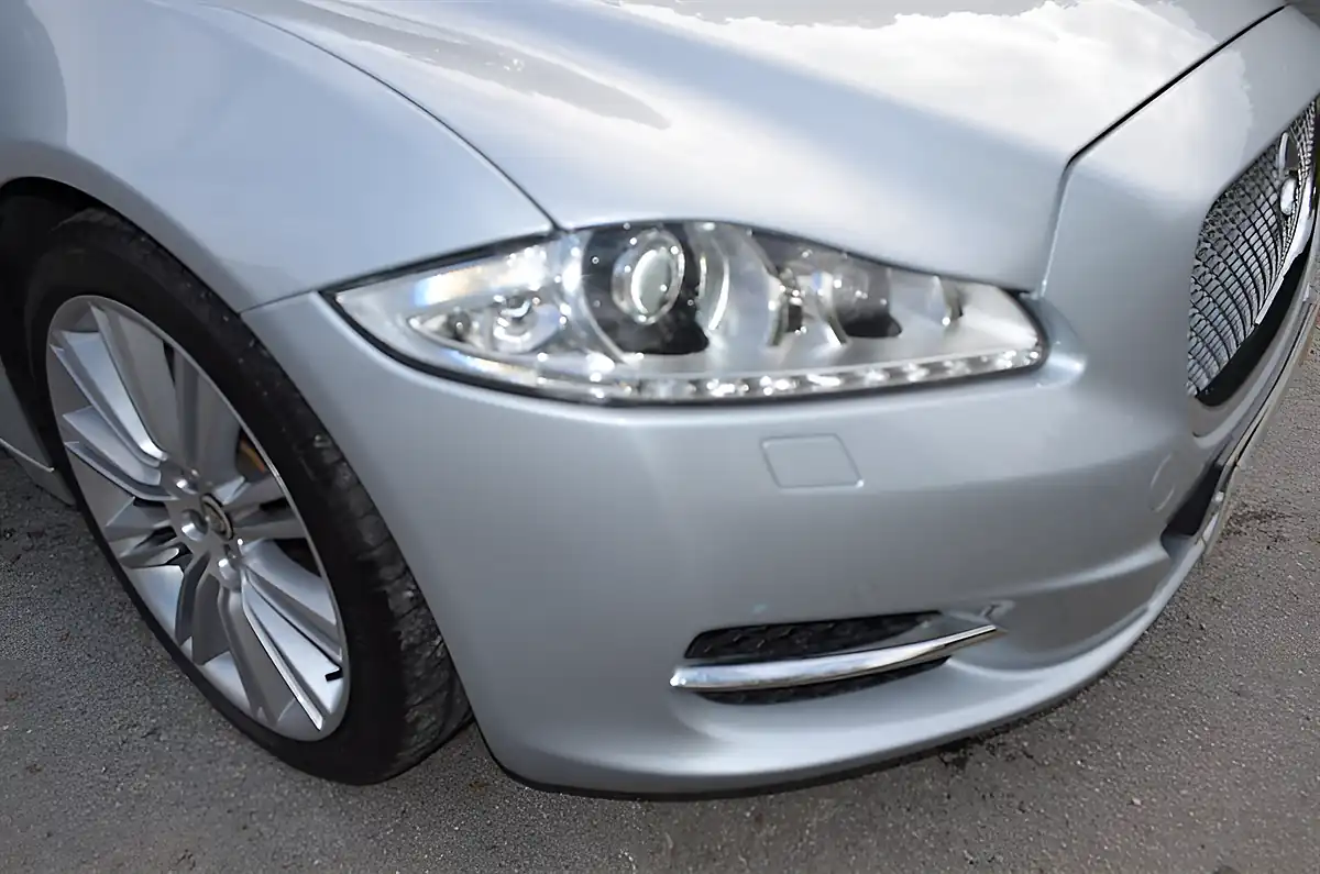 Used 2010 Jaguar Xj Premium Luxury Silver - Interior and Exterior details 12