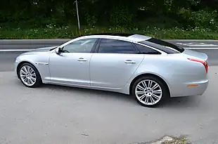 Used 2010 Jaguar Xj Premium Luxury Silver - Interior and Exterior details 7