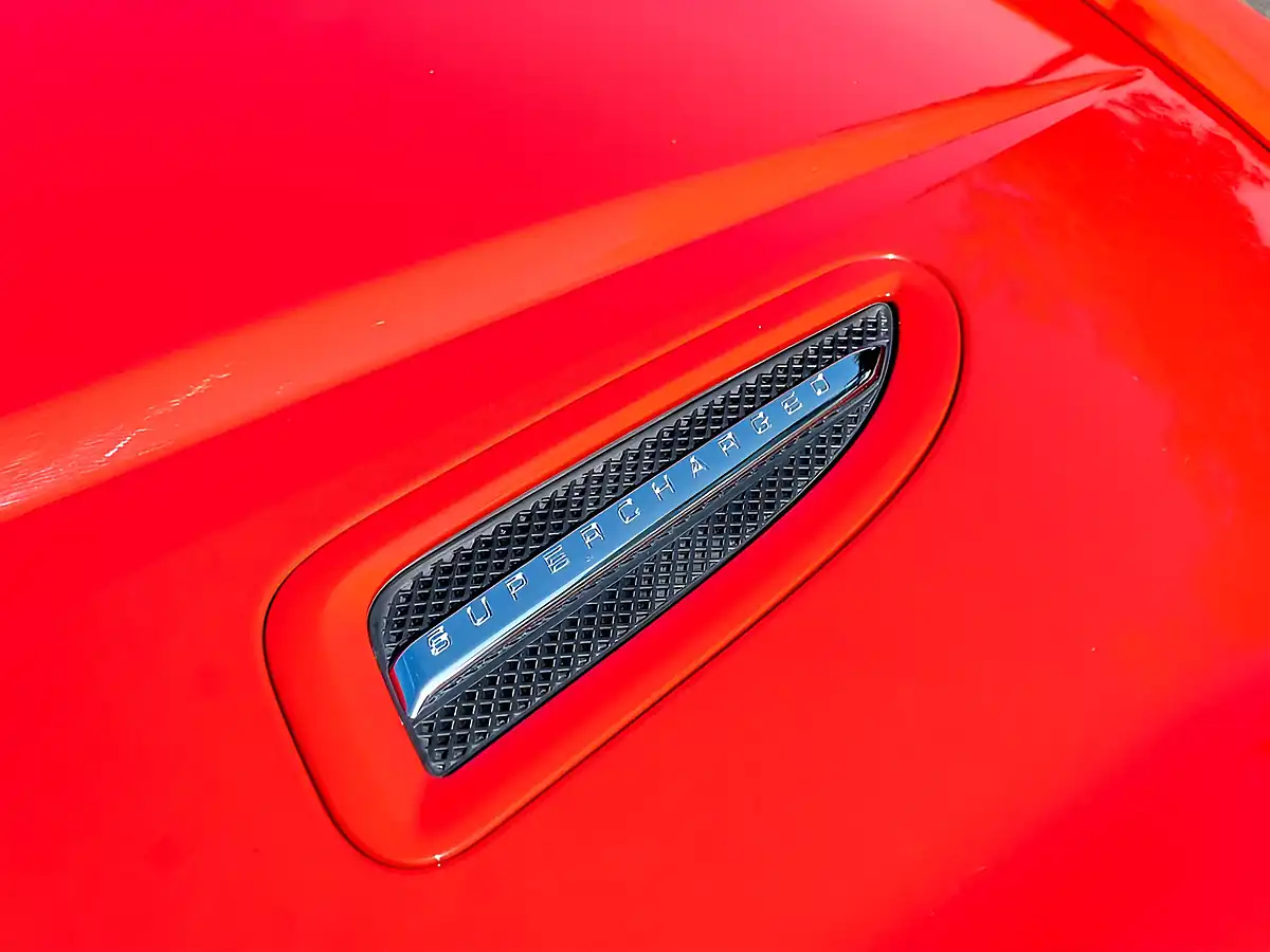 Used 2010 Jaguar Xkr Convertible Red - Interior and Exterior details 11