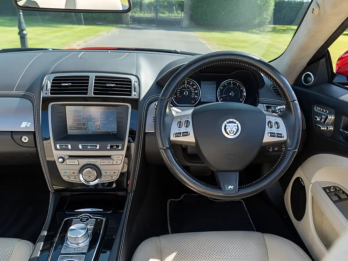 Used 2010 Jaguar Xkr Convertible Red - Interior and Exterior details 16