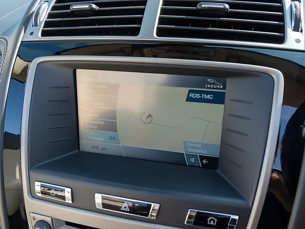 Used 2010 Jaguar Xkr Convertible Red - Interior and Exterior details 19