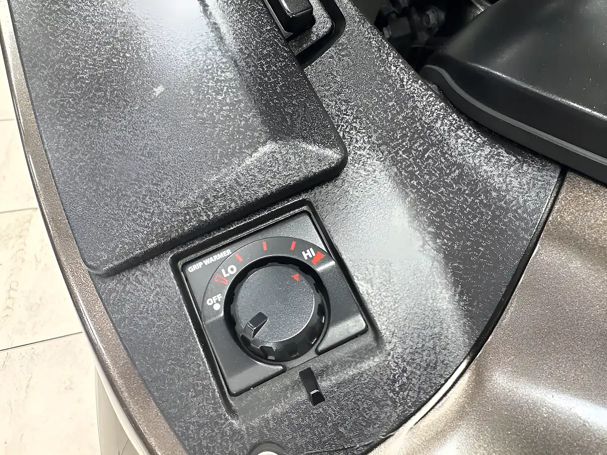 Used 2010 Kawasaki GTR1400 Grey - Interior and Exterior details 20