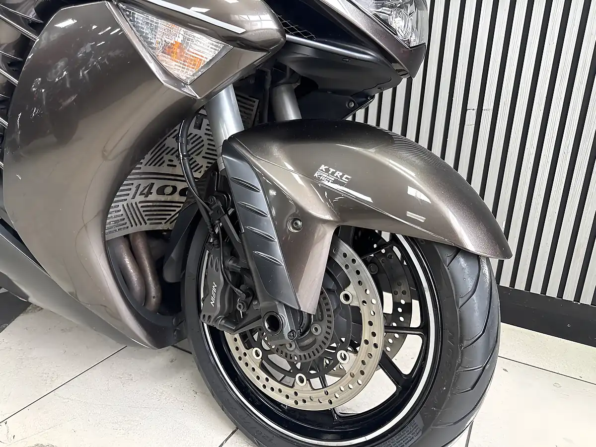 Used 2010 Kawasaki GTR1400 Grey - Interior and Exterior details 5