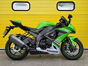 Used 2010 Kawasaki Ninja ZX-10R Green - Interior and Exterior details 2