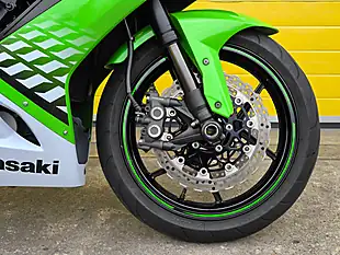 Used 2010 Kawasaki Ninja ZX-10R Green - Interior and Exterior details 7