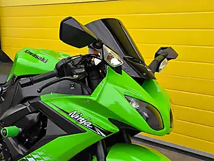Used 2010 Kawasaki Ninja ZX-10R Green - Interior and Exterior details 9