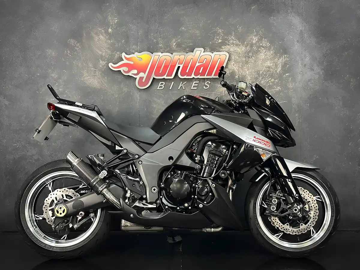 Used 2010 Kawasaki Z1000 1000 Black - Front View