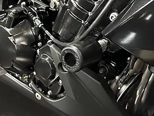 Used 2010 Kawasaki Z1000 1000 Black - Interior and Exterior details 11
