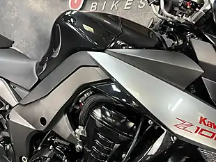 Used 2010 Kawasaki Z1000 1000 Black - Interior and Exterior details 13