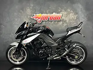 Used 2010 Kawasaki Z1000 1000 Black - Interior and Exterior details 2