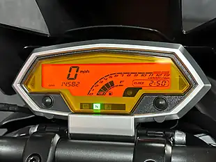 Used 2010 Kawasaki Z1000 1000 Black - Interior and Exterior details 3