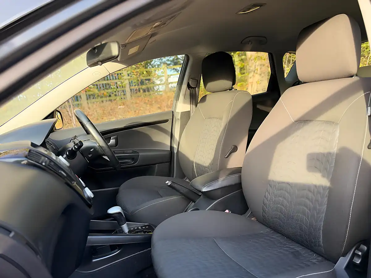 Used 2010 Kia Ceed 3 Grey - Interior and Exterior details 19
