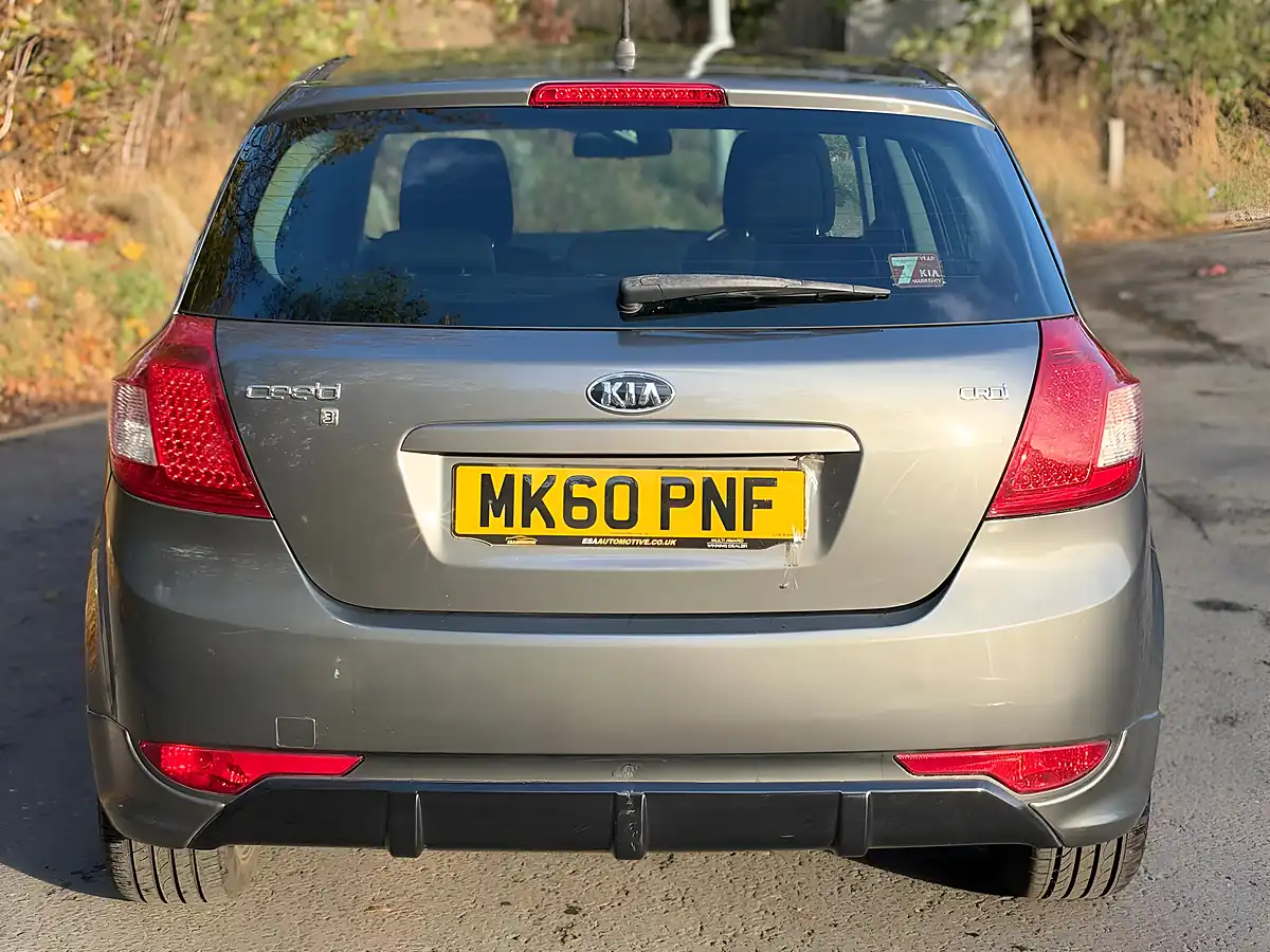 Used 2010 Kia Ceed 3 Grey - Interior and Exterior details 6