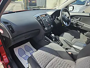 Used 2010 Kia Ceed 3 Red - Interior and Exterior details 10