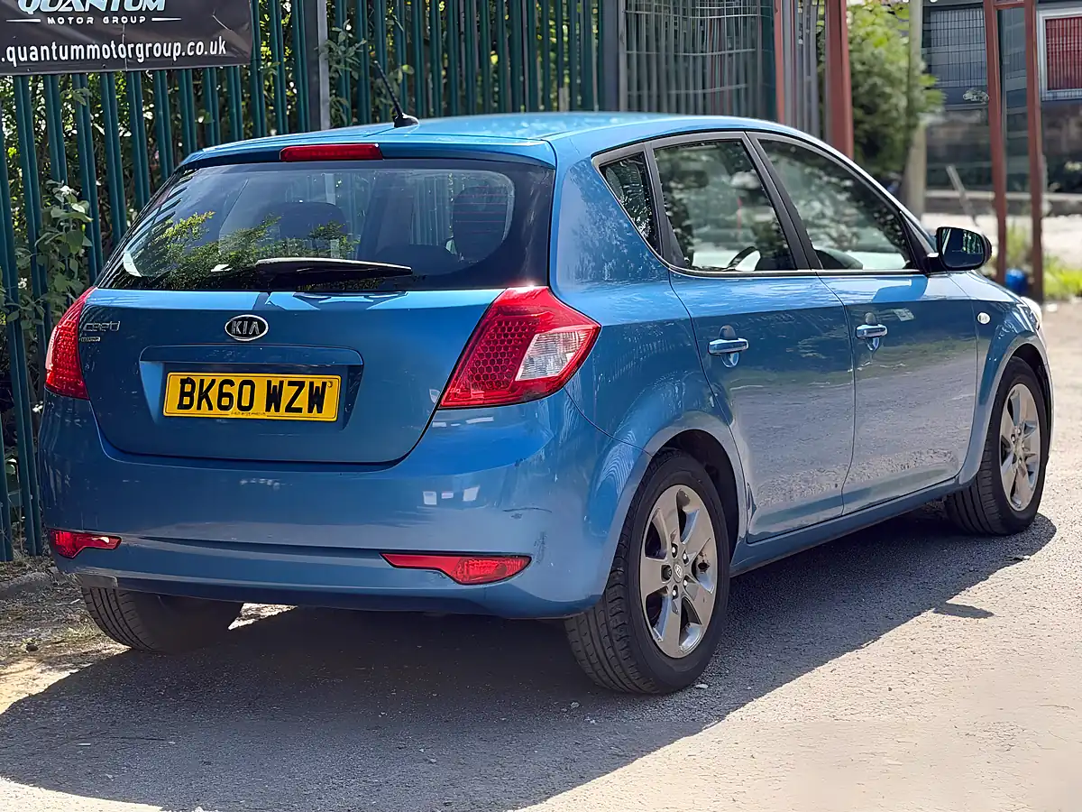 Used 2010 Kia Ceed Strike Blue - Interior and Exterior details 8