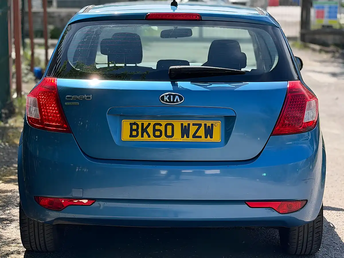 Used 2010 Kia Ceed Strike Blue - Interior and Exterior details 9