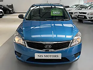 Used 2010 Kia Ceed Strike Blue - Interior and Exterior details 5