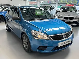 Used 2010 Kia Ceed Strike Blue - Interior and Exterior details 6