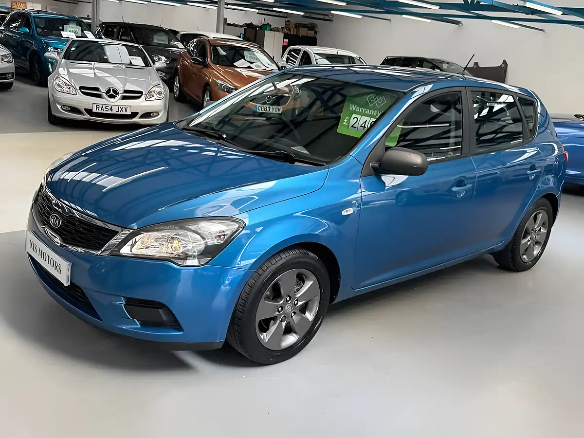 Used 2010 Kia Ceed Strike Blue - Interior and Exterior details 8